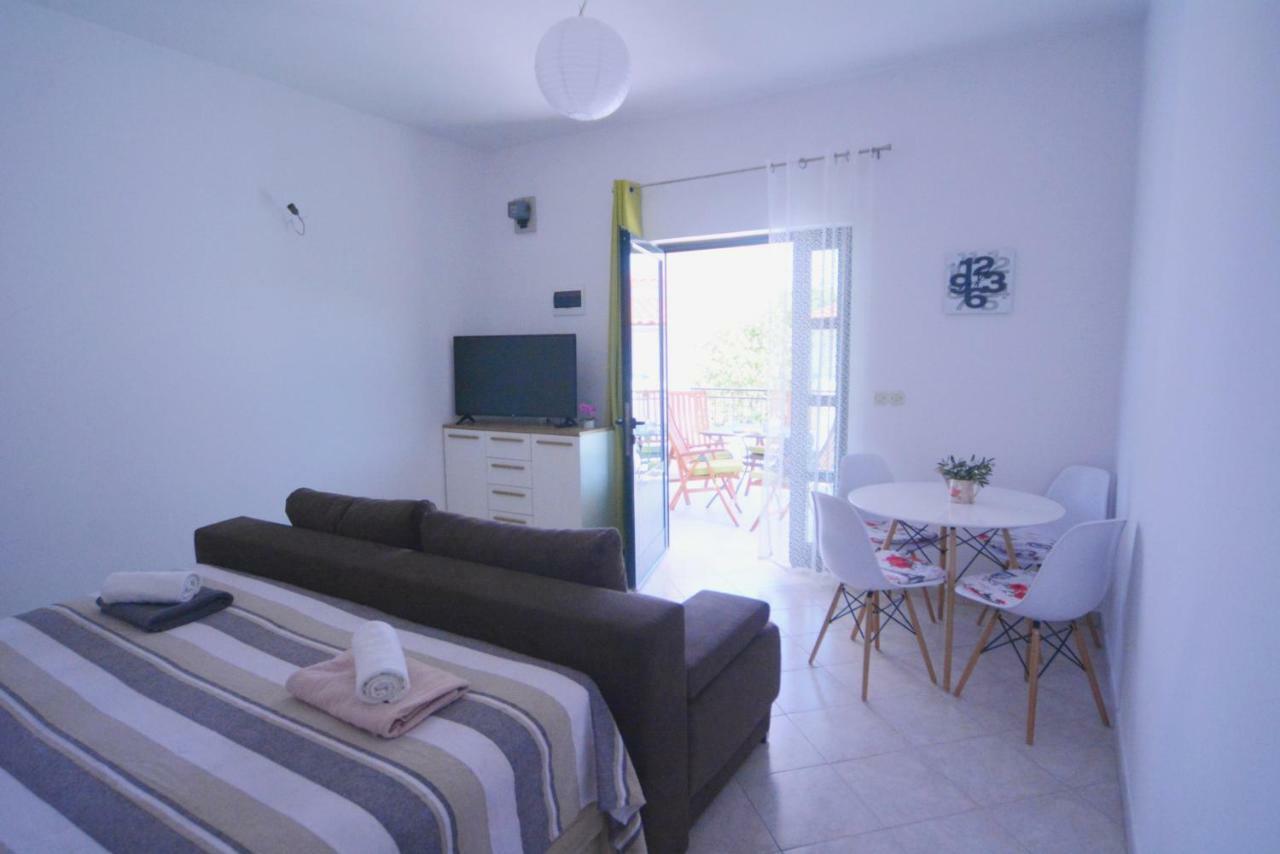Appartement Arija à Bilice Extérieur photo