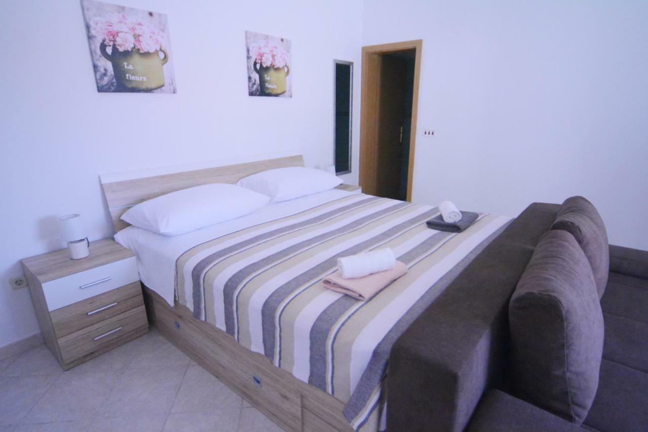 Appartement Arija à Bilice Extérieur photo